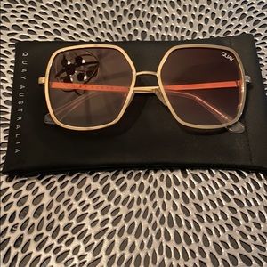 QUAY AUSTRALIA *Retro* sunglasses